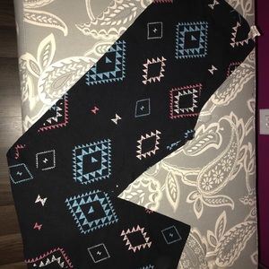 NWOT PINK ROSE LEGGINGS